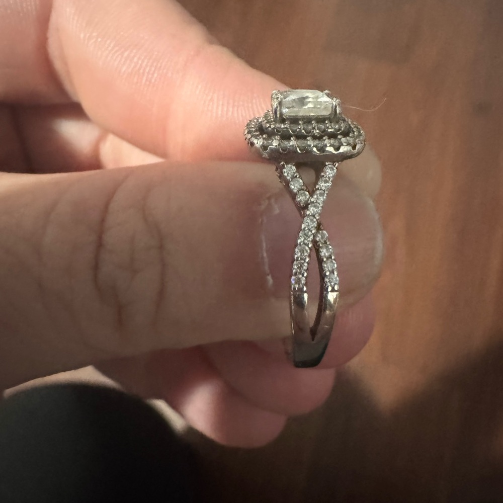 Elegant Silver Diamond Ring